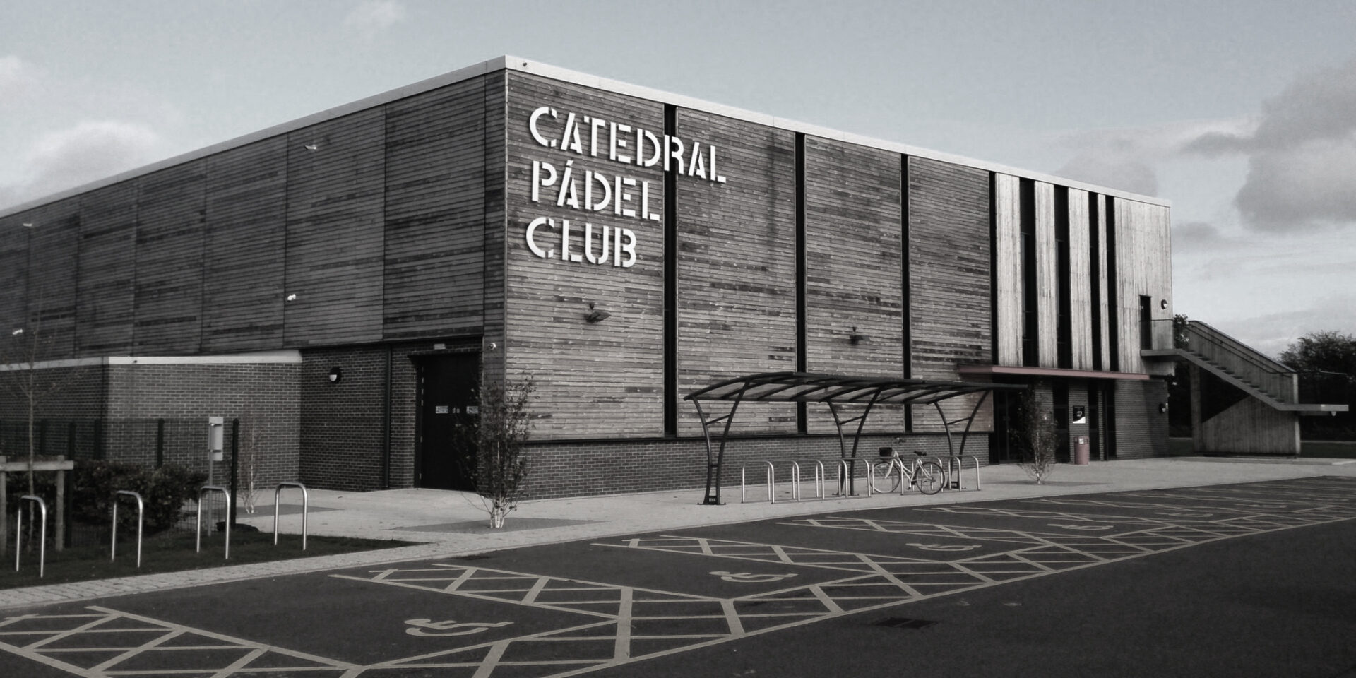 Catedral del Padel mockup building sign